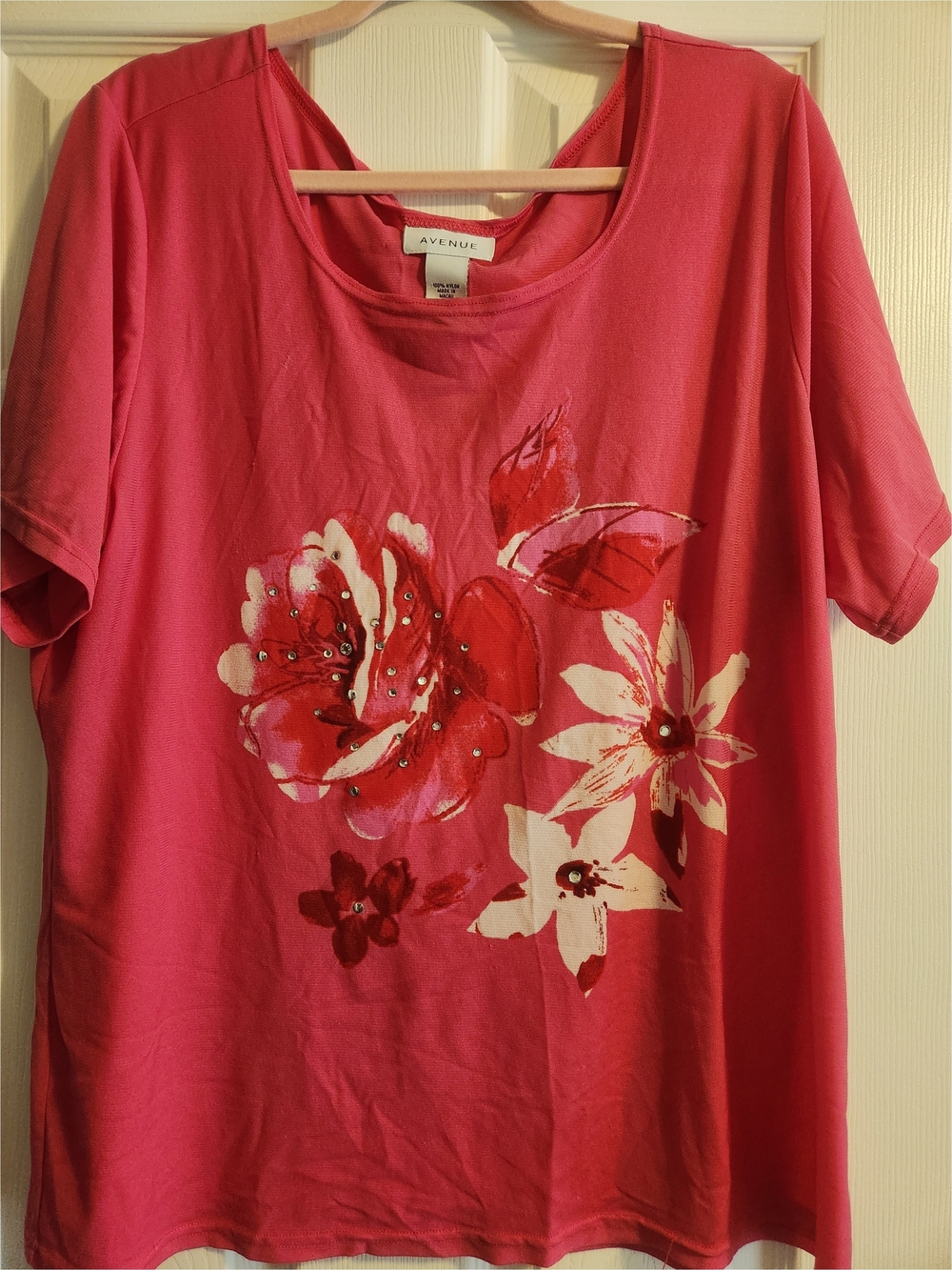 Avenue Hot Pink Floral Short Sleeve Scoop Neck Tee